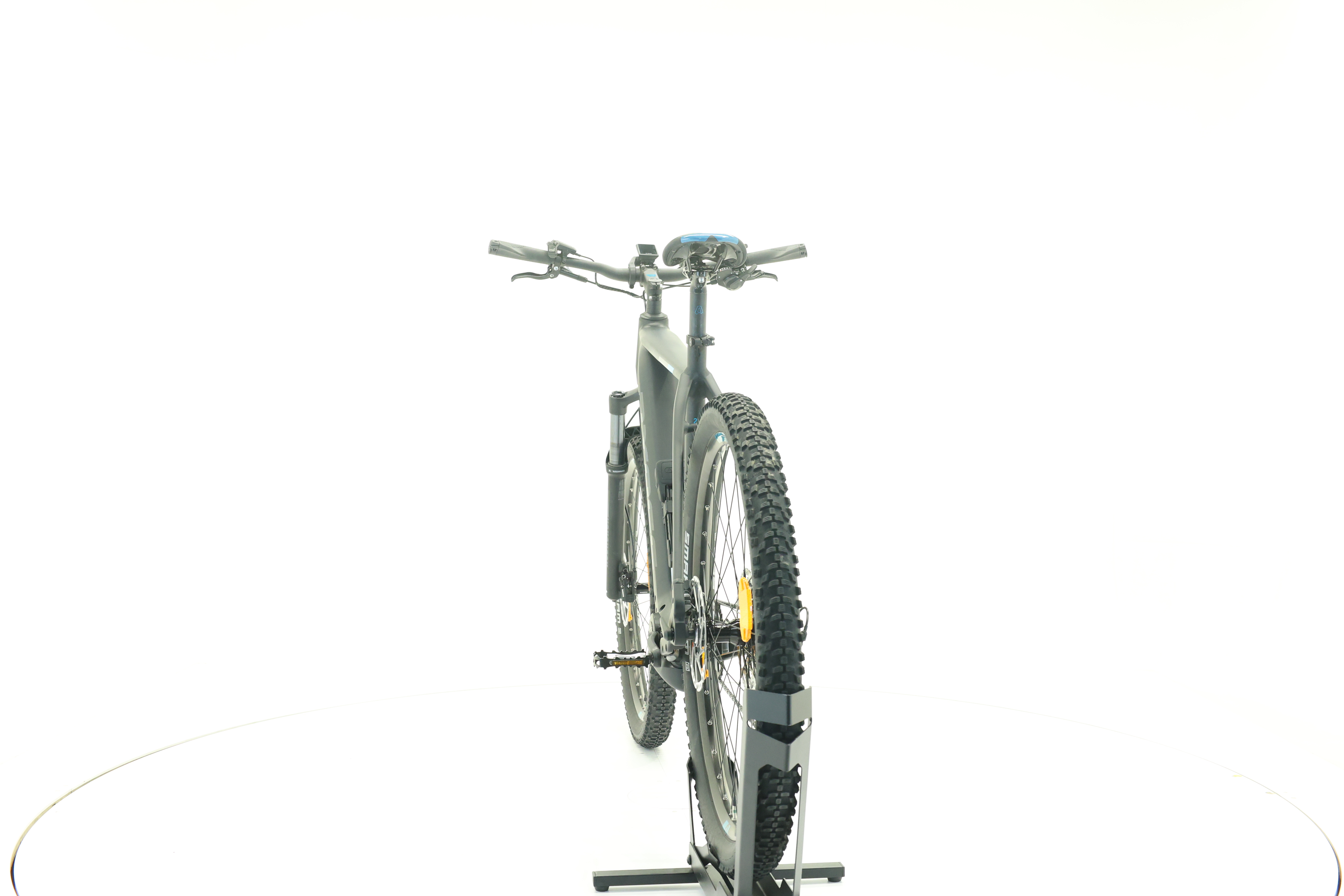 Axess Element