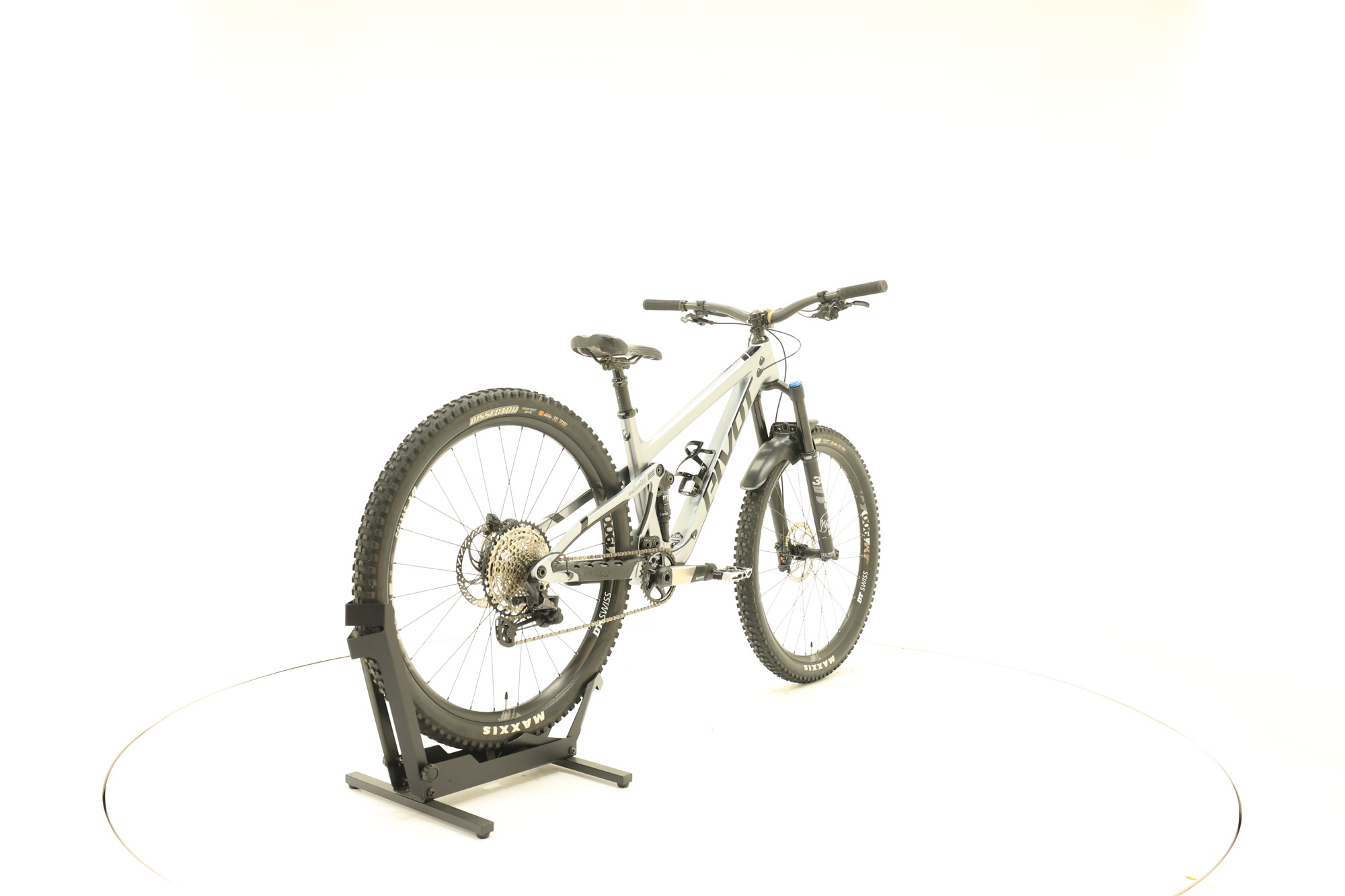Pivot Cycles Trail 429 Race XT 29
