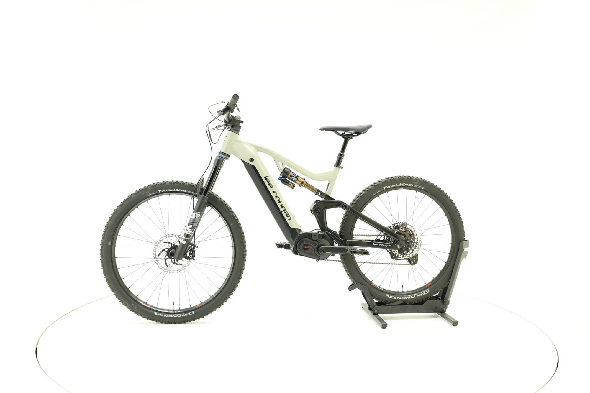 Lee Cougan E-Quest Team