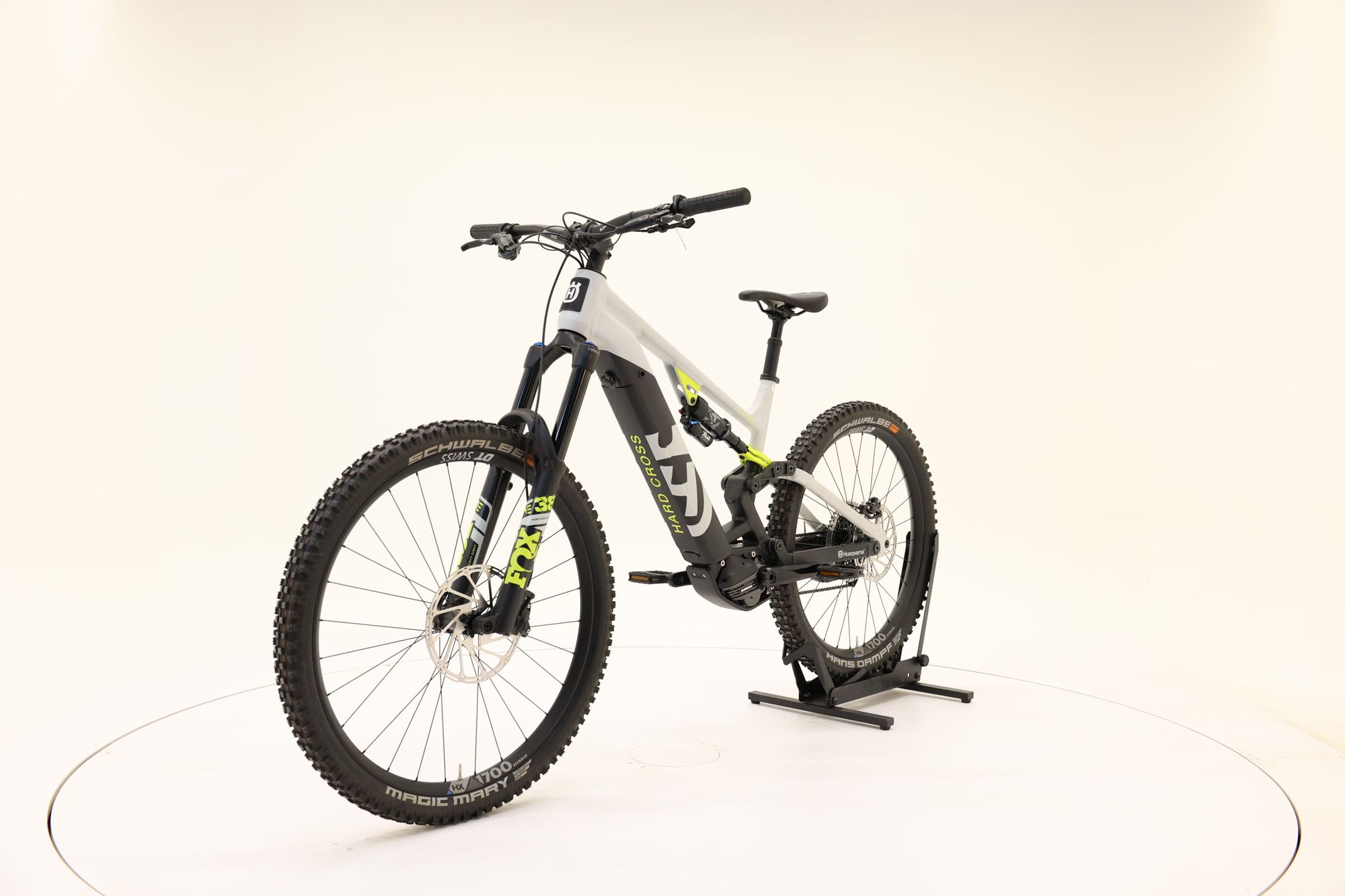 Husqvarna E-Bicycles Hard Cross 4 L 46 grey black