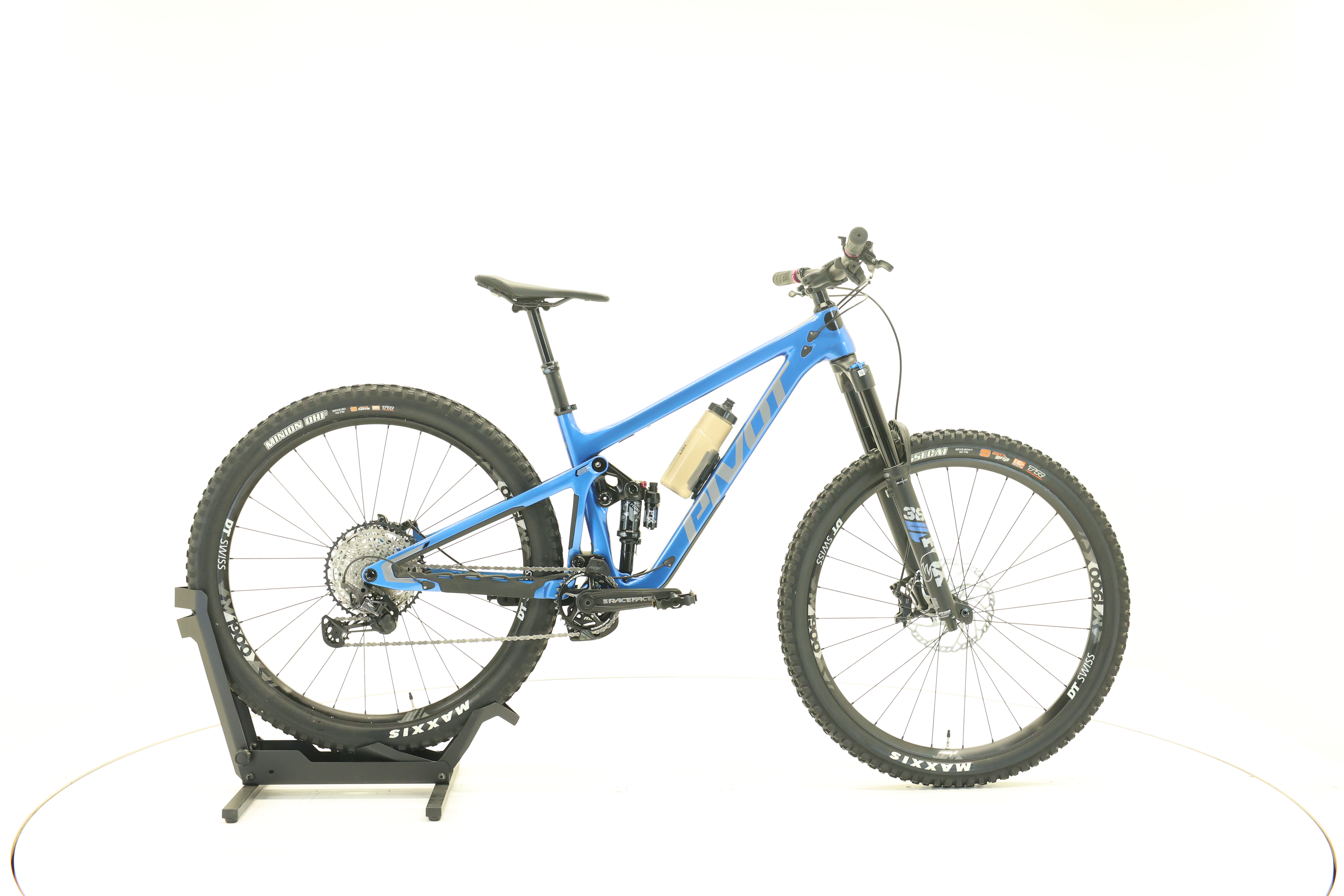Pivot Cycles SWITCHBLADE