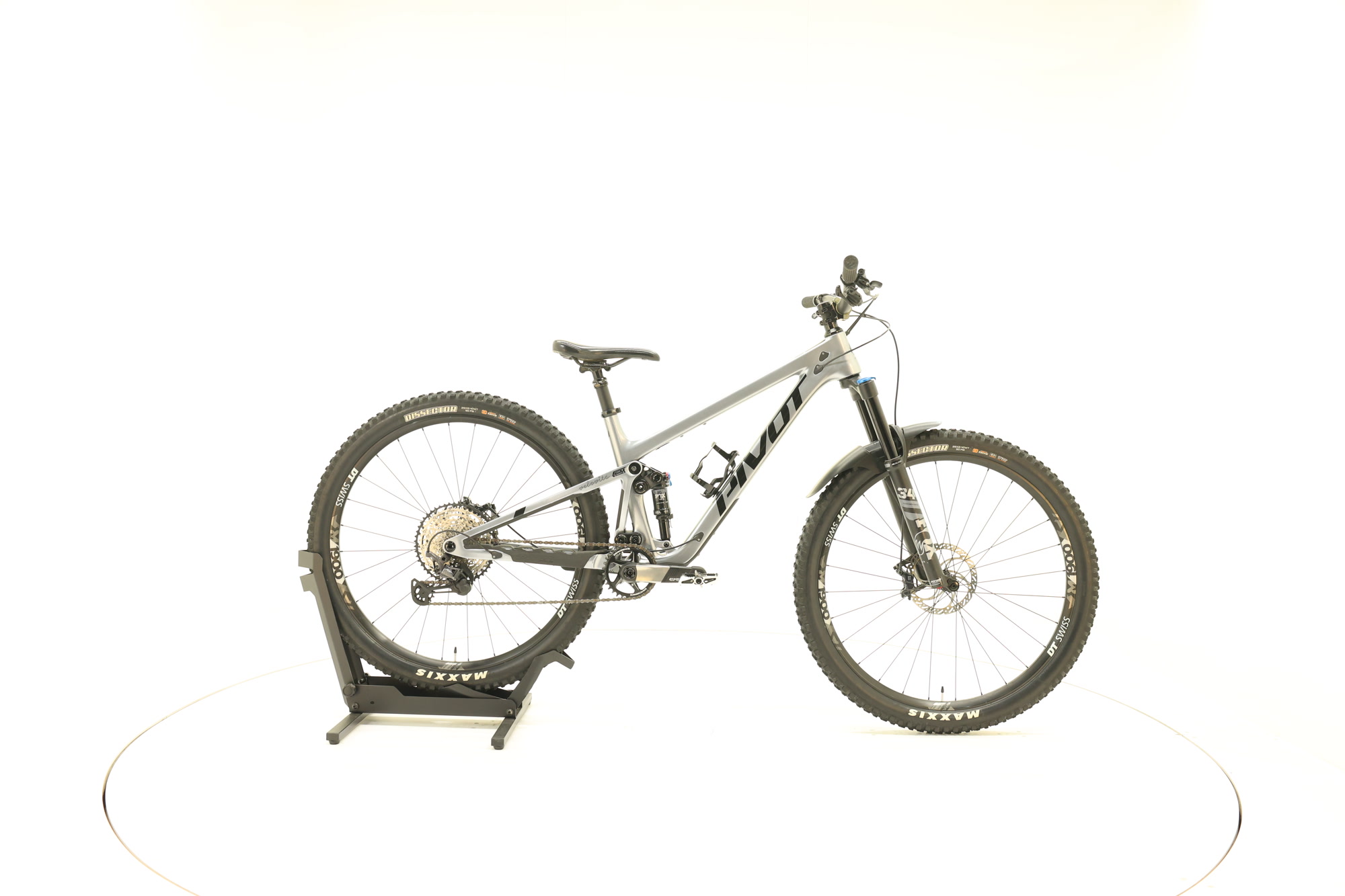 Pivot Cycles Trail 429 Race XT 29
