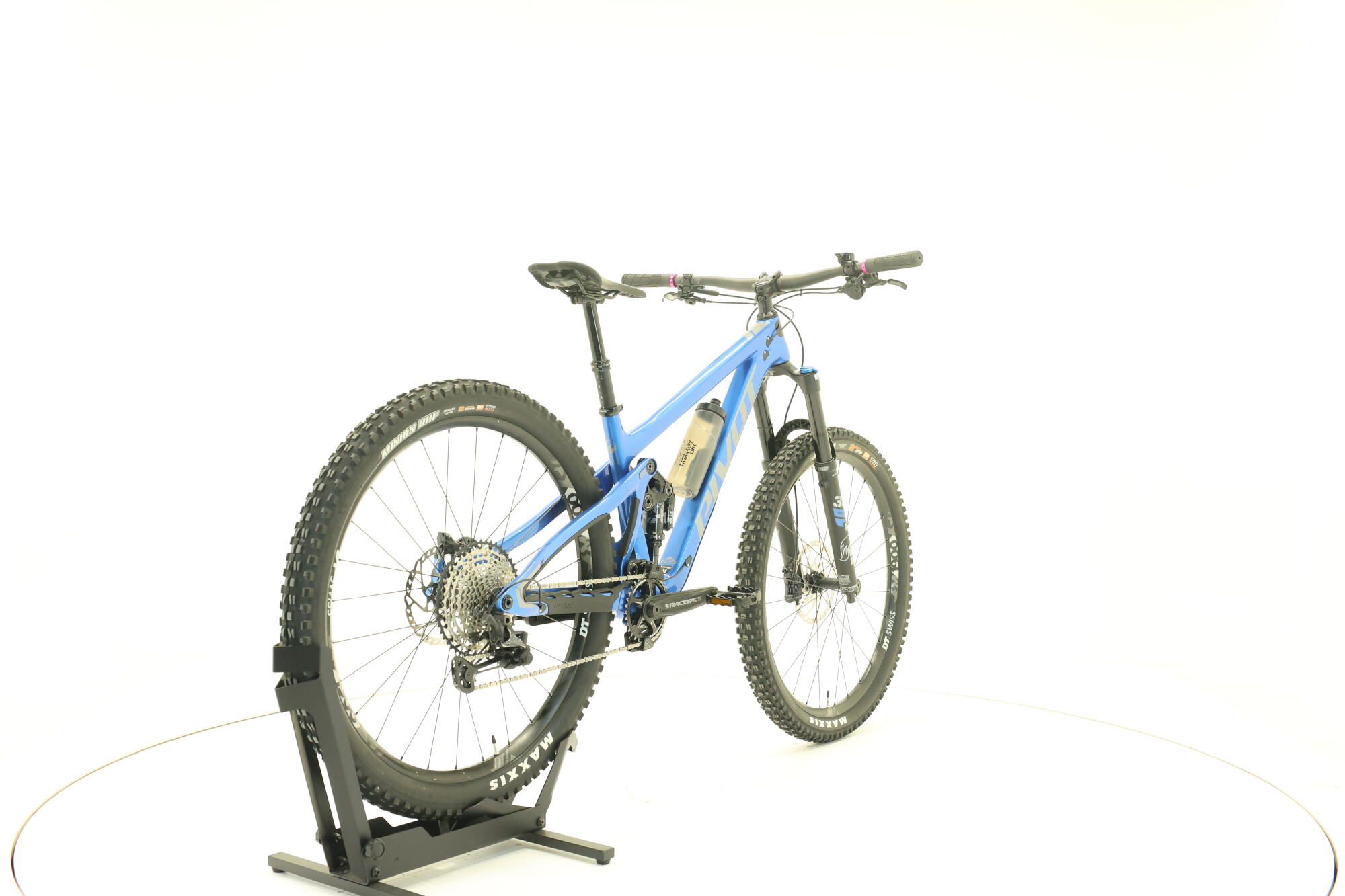 Pivot Cycles SWITCHBLADE