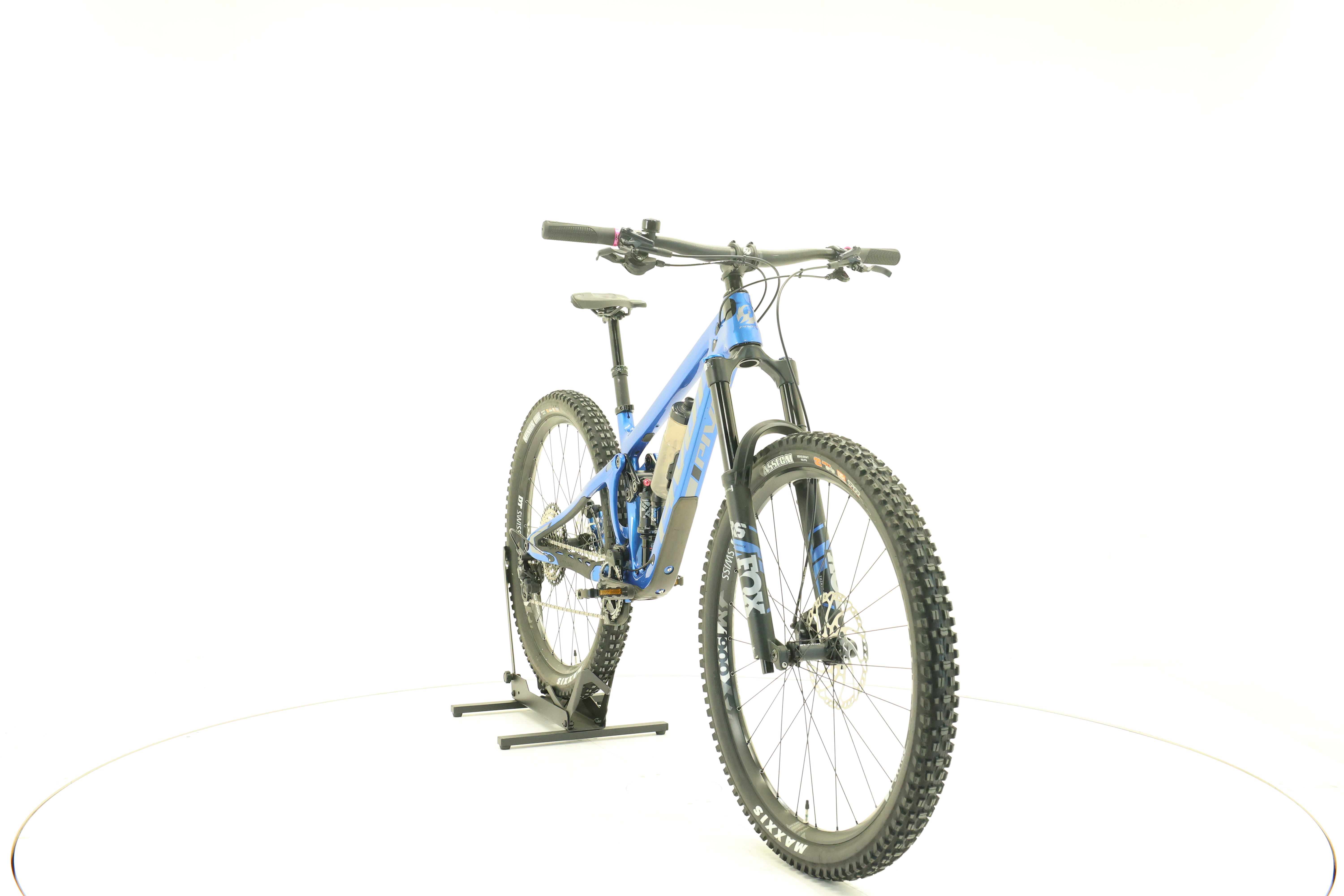 Pivot Cycles SWITCHBLADE