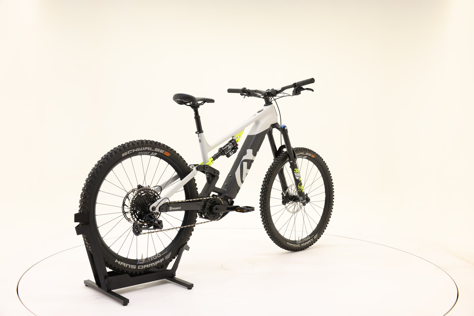 Husqvarna E-Bicycles Hard Cross 4 L 46 grey black
