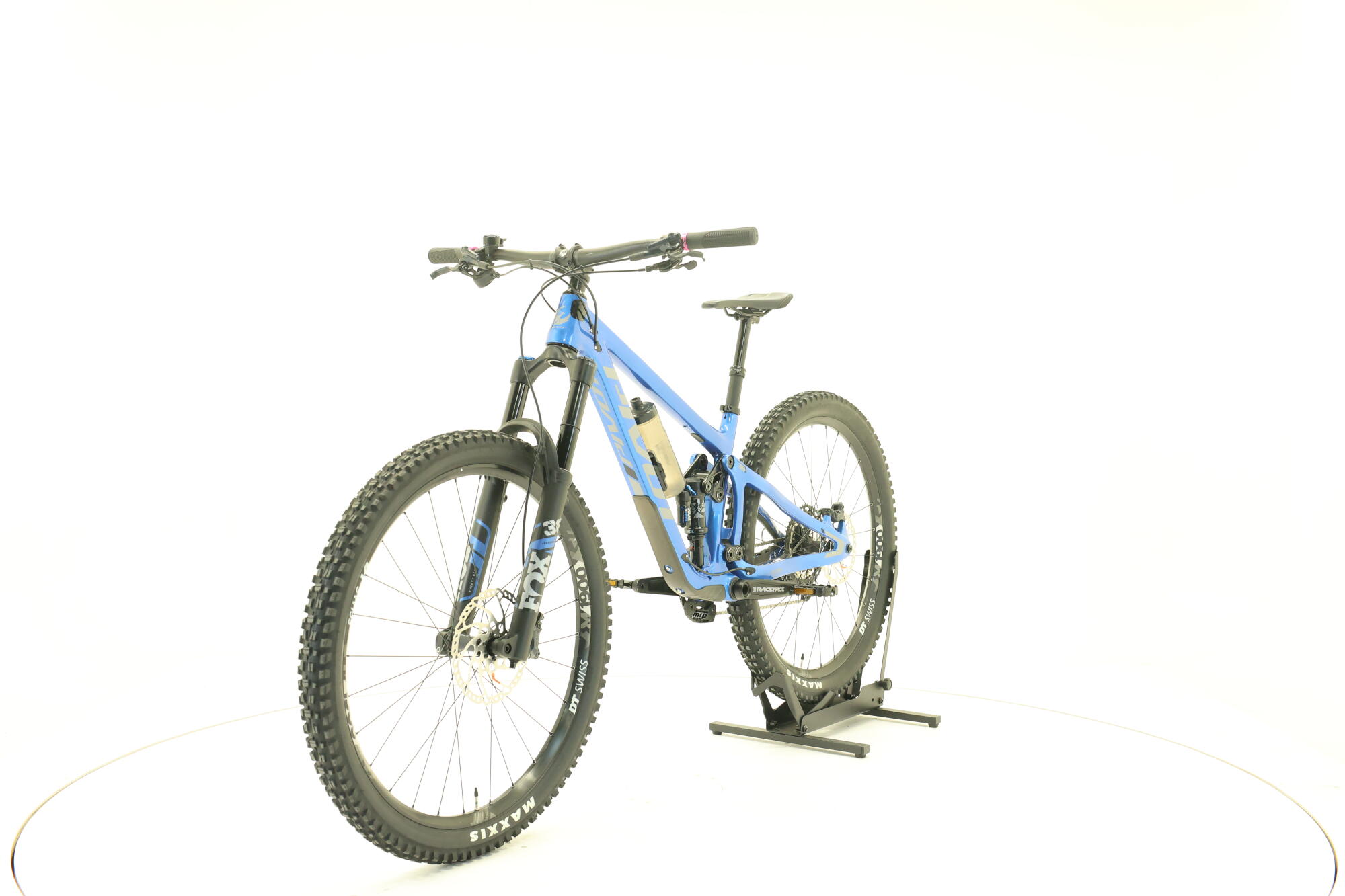 Pivot Cycles SWITCHBLADE