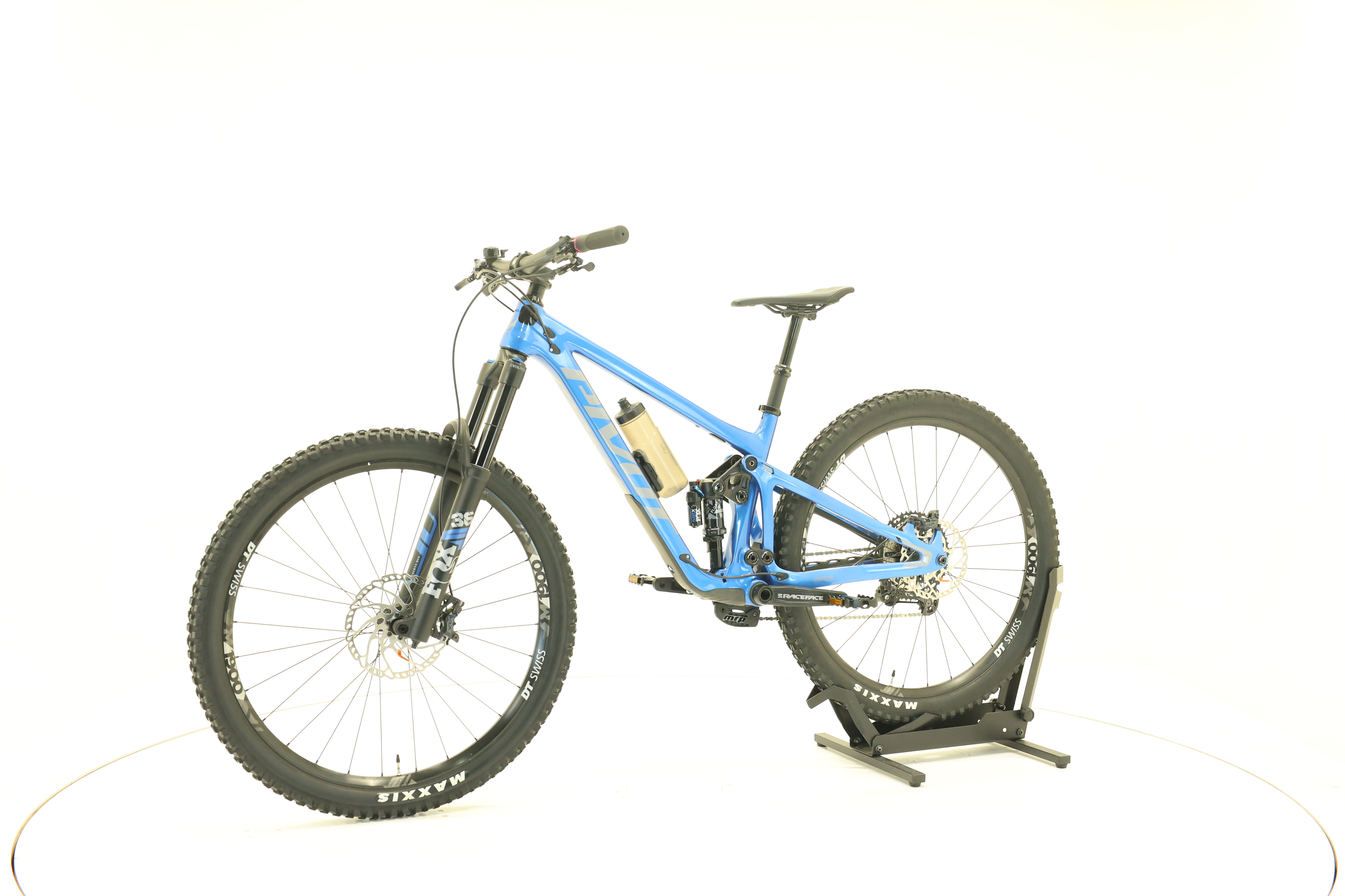 Pivot Cycles SWITCHBLADE