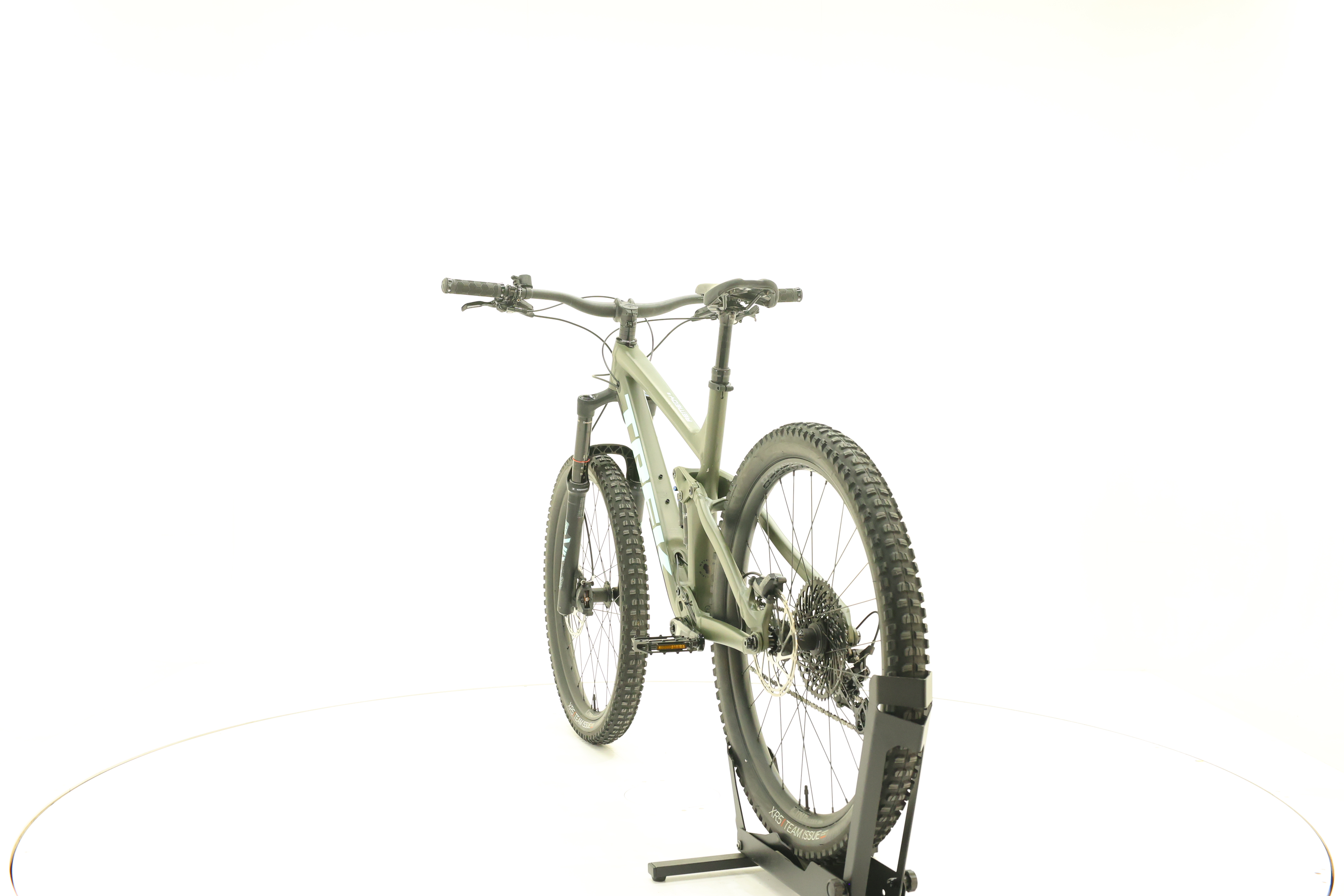 Trek Remedy 8
