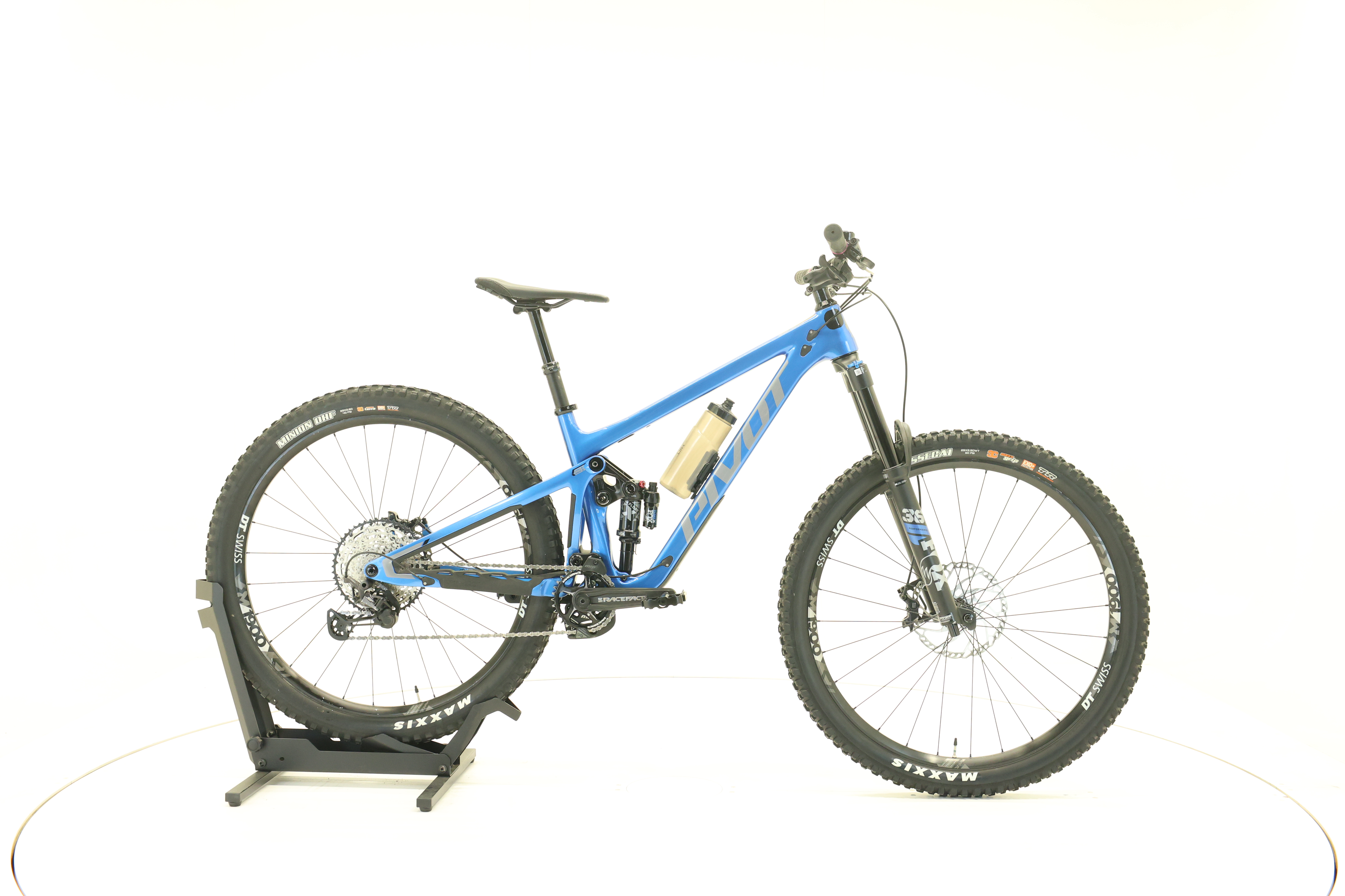 Pivot Cycles SWITCHBLADE
