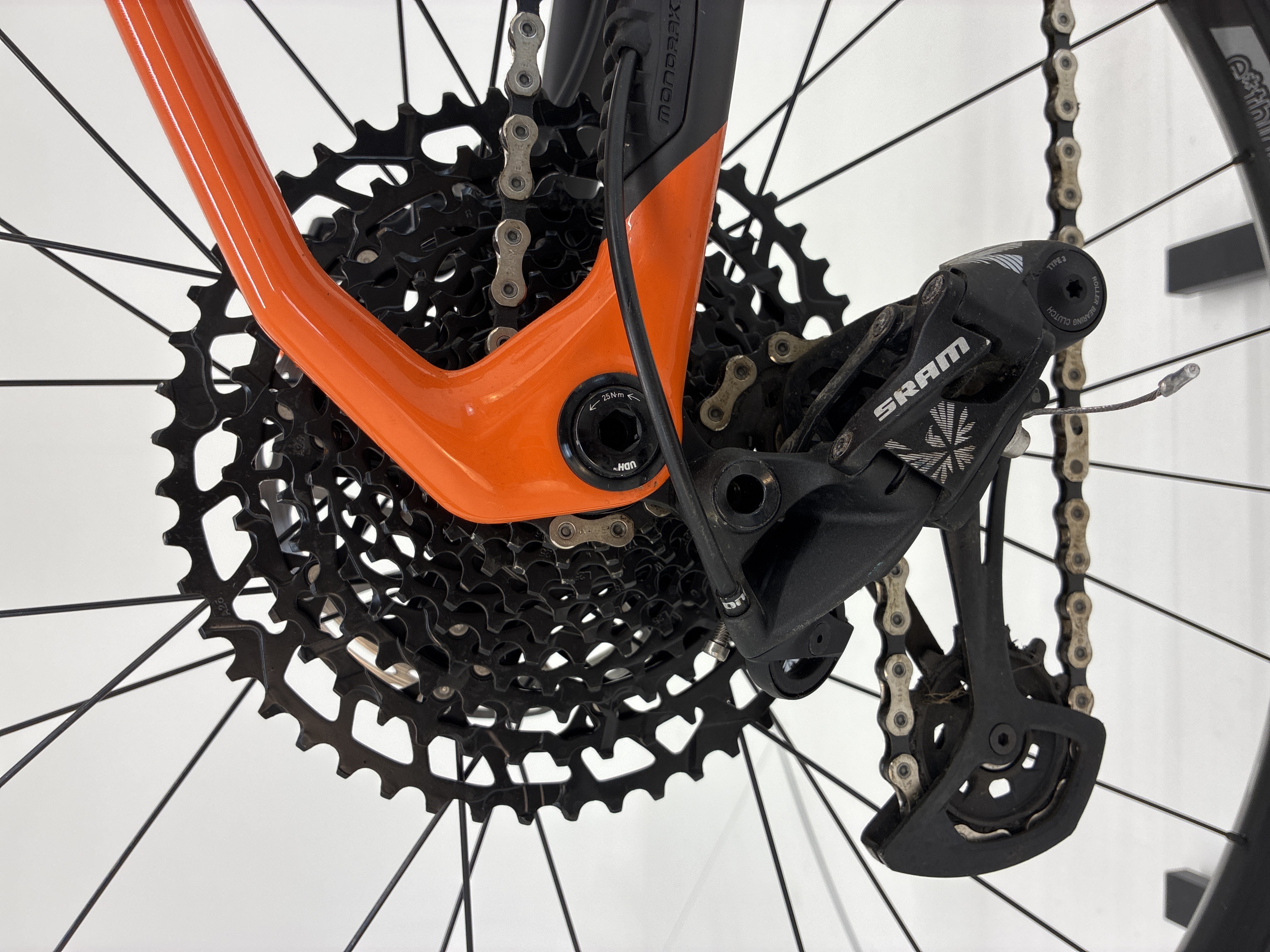 Mondraker Foxy Carbon R