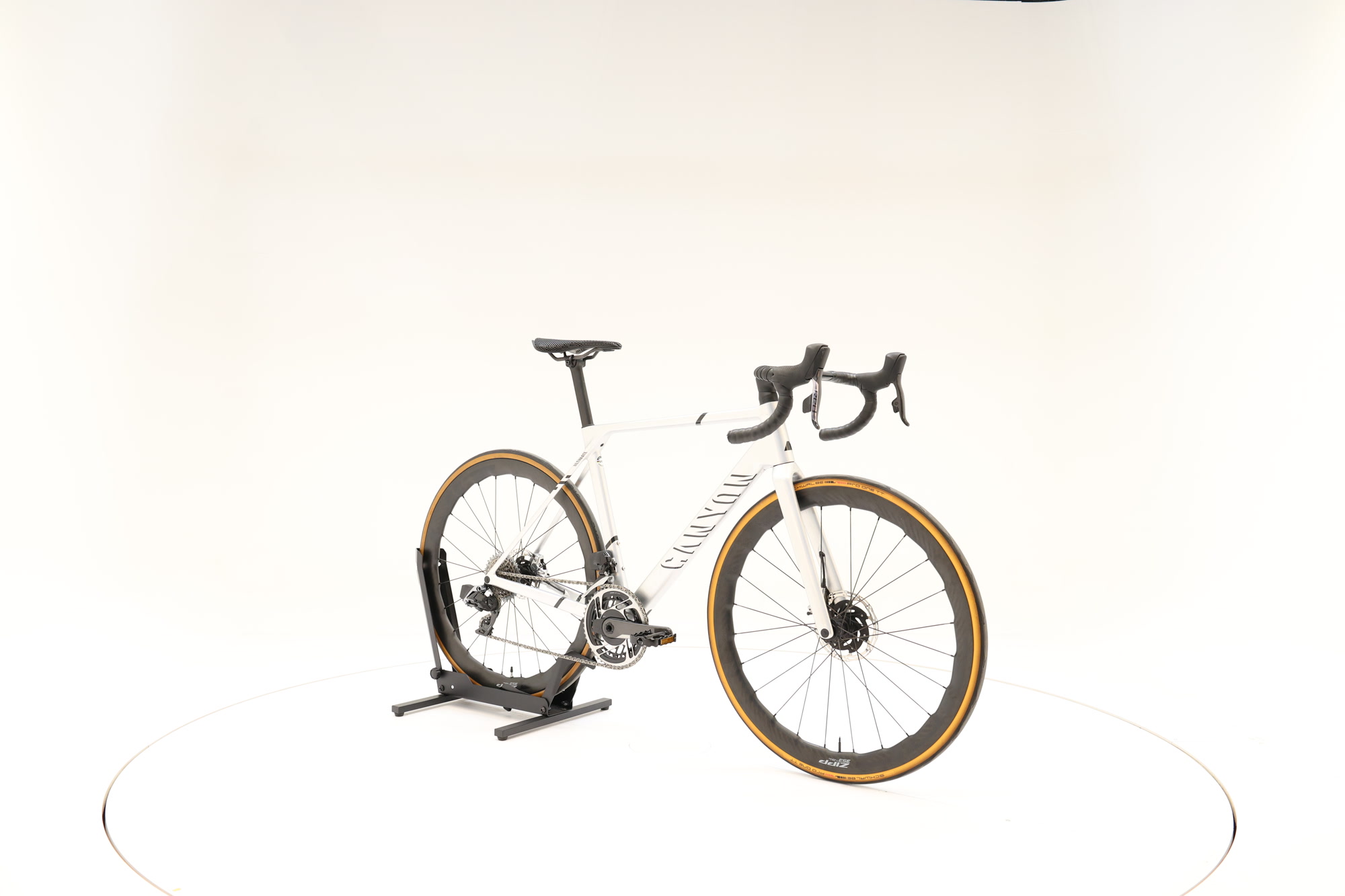 Canyon Ultimate CFR eTap, M, 160-169 cm, 2024, 0 km – Bild 4 von 8