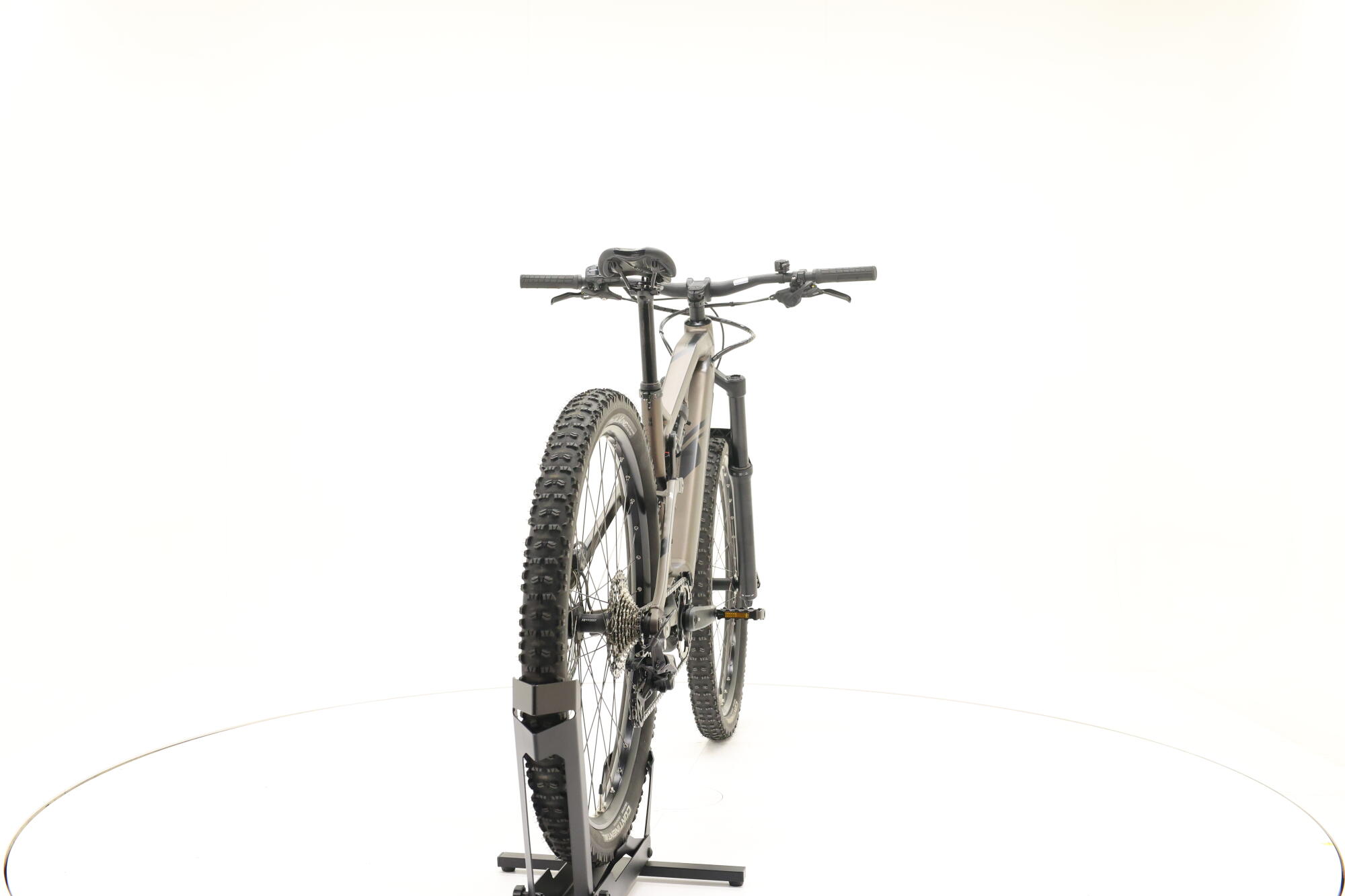 R Raymon Trailray 160E 9.0