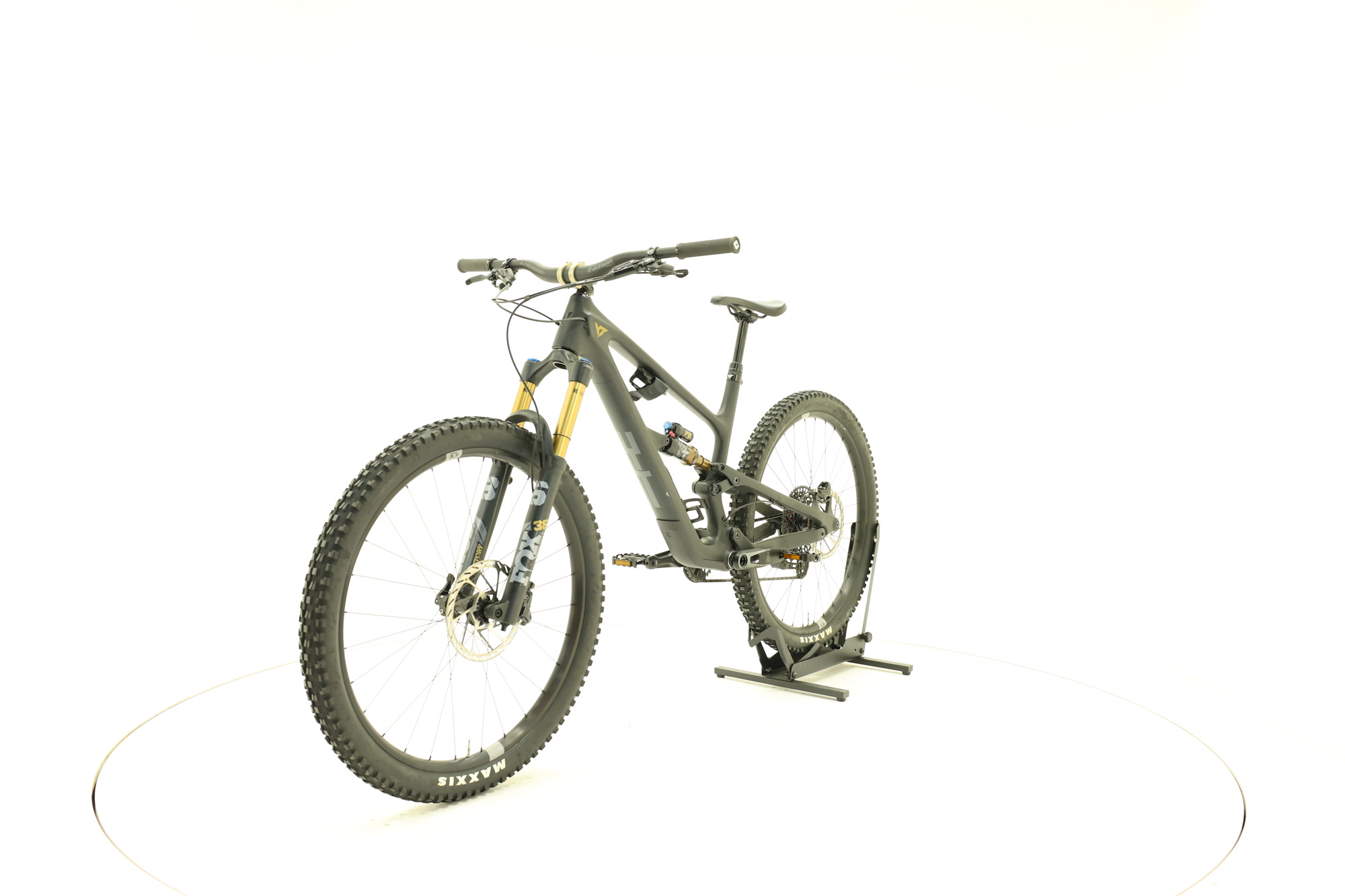 YT Industries 2024 / Jeffsy 29 UM CORE 5