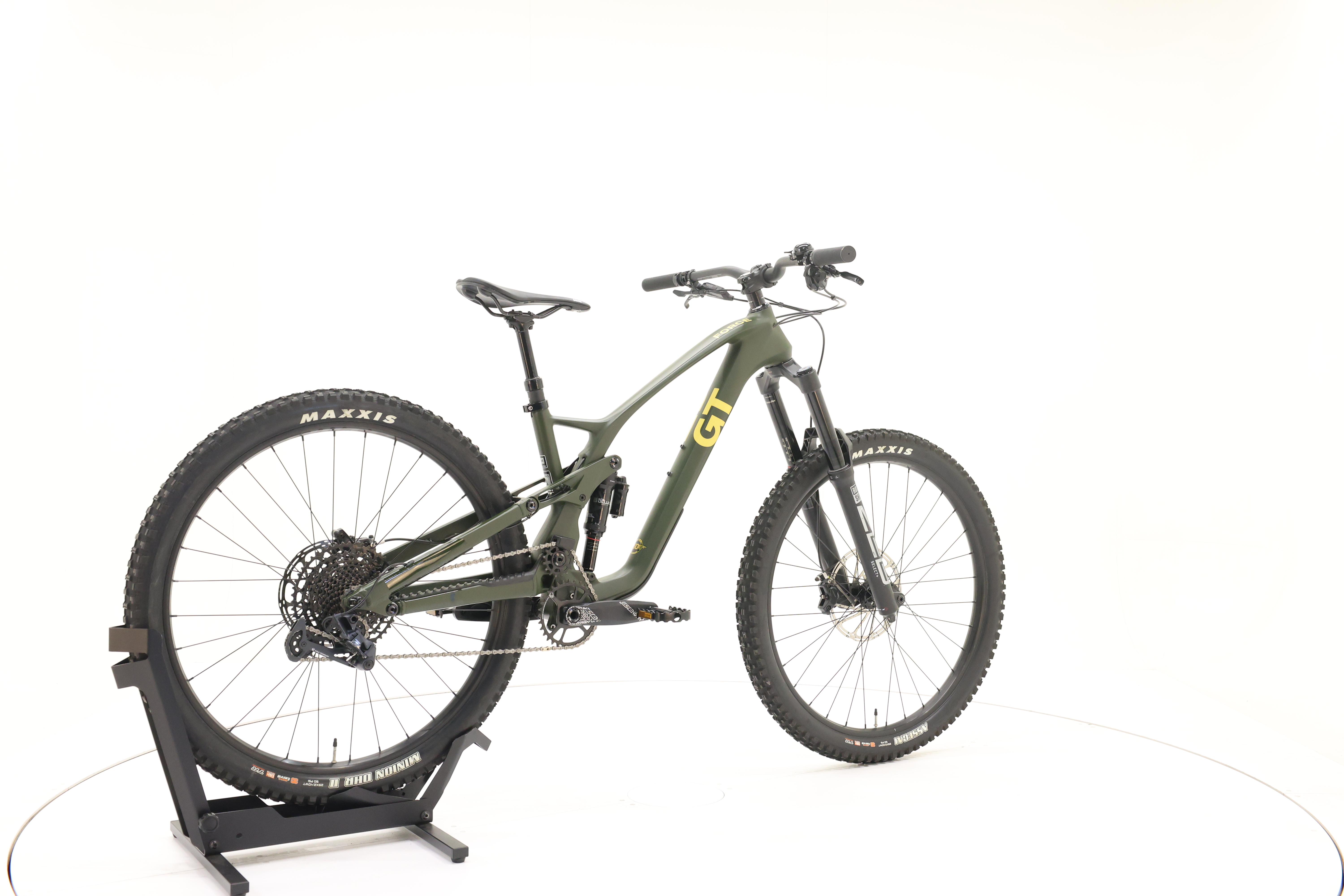 GT Force Crb Pro