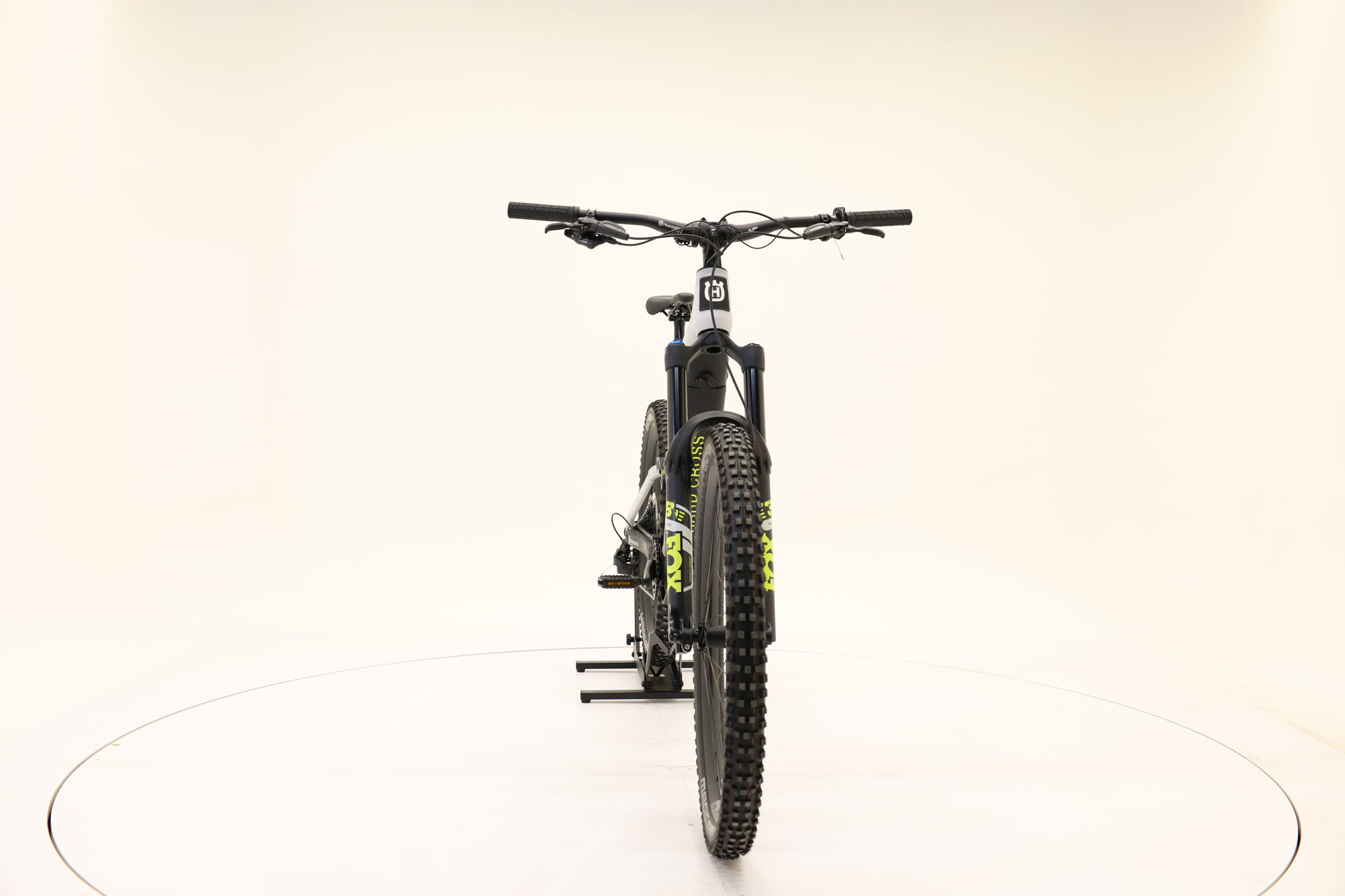 Husqvarna E-Bicycles Hard Cross 4 L 46 grey black