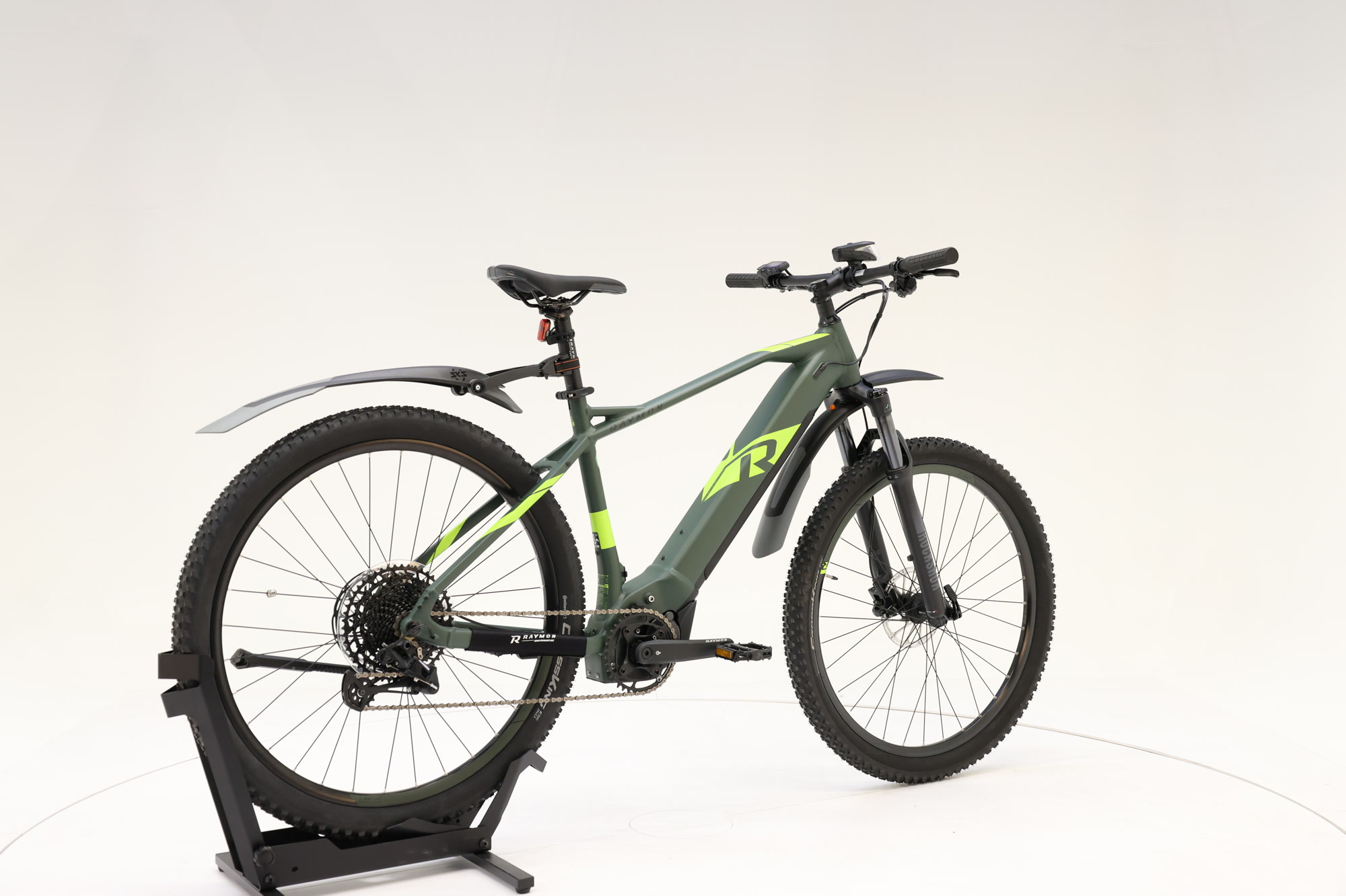 R Raymon HardRay E 7.0
